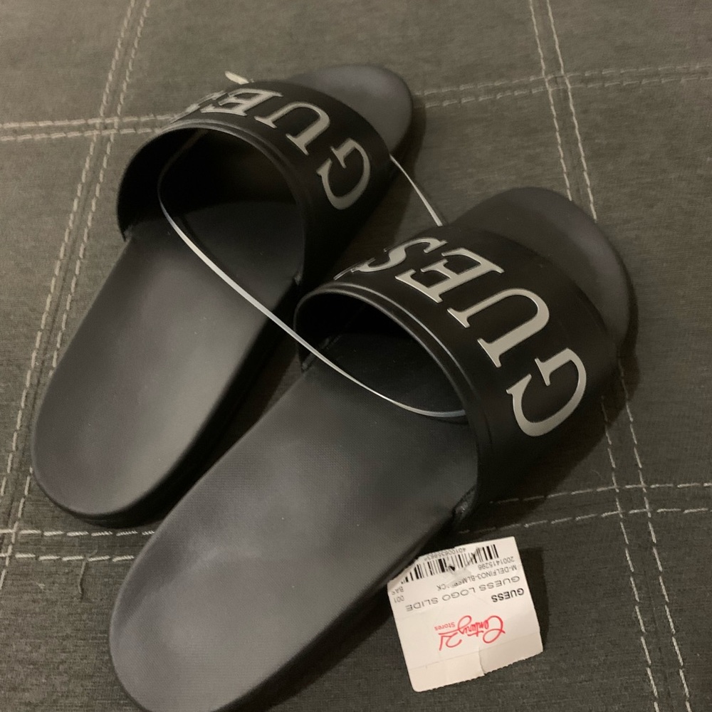 GUESS Slippers - Picture 2 of 3